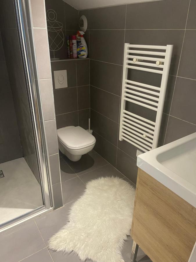 Beau Appartement Calme A Partager Marseilles Exterior foto